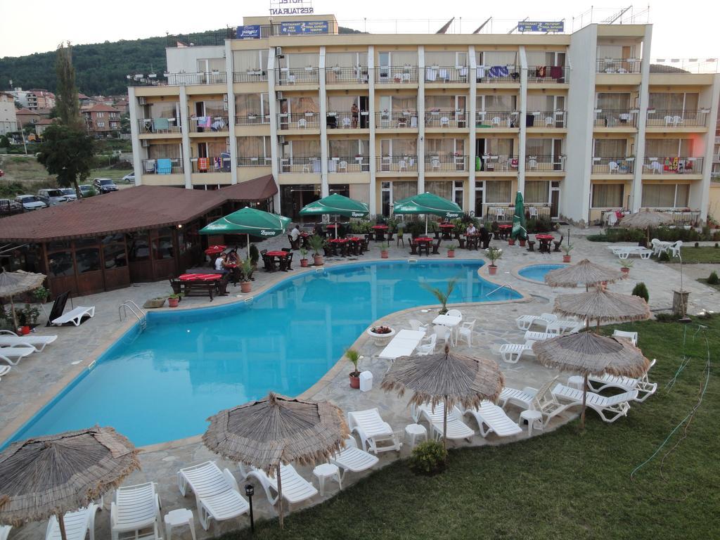 Park Hotel Argo ابزور المظهر الخارجي الصورة