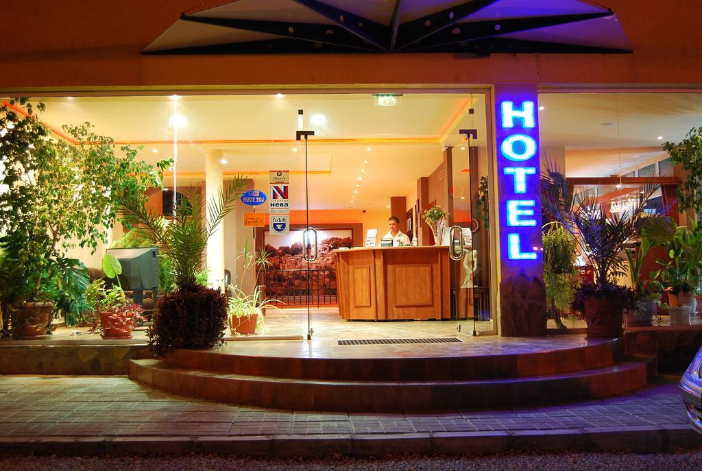 Park Hotel Argo ابزور المظهر الخارجي الصورة