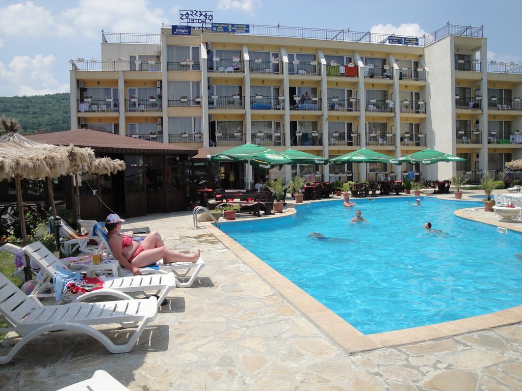 Park Hotel Argo ابزور المظهر الخارجي الصورة