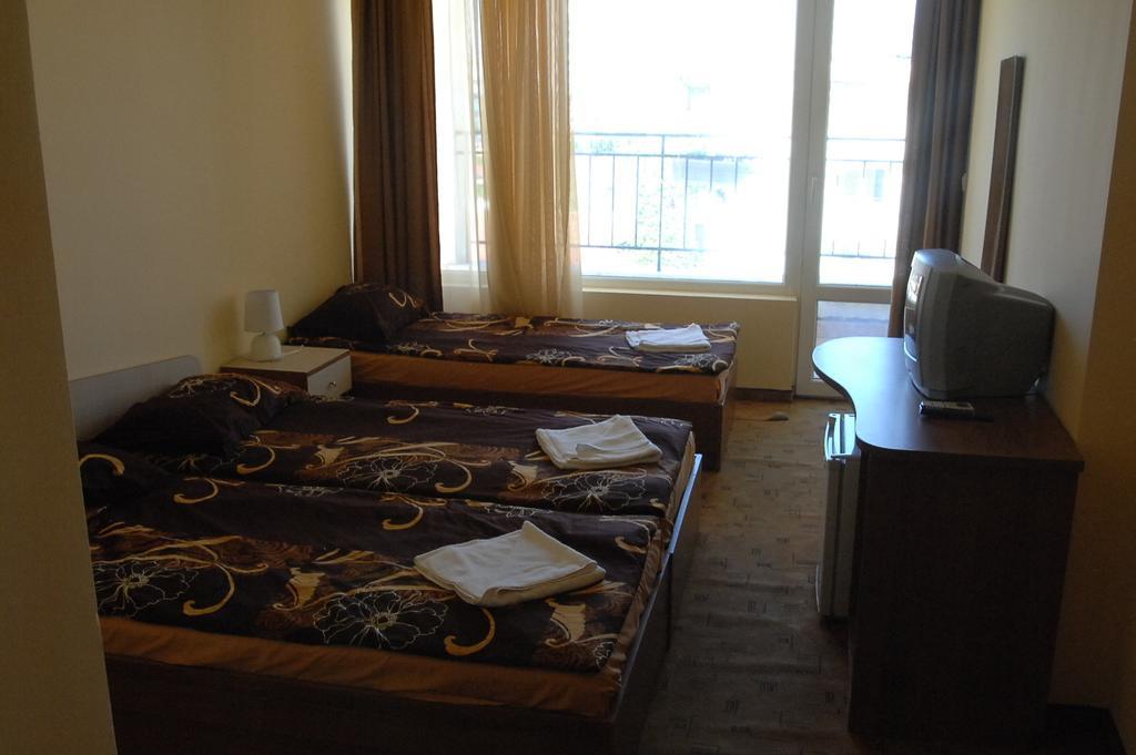 Park Hotel Argo ابزور المظهر الخارجي الصورة