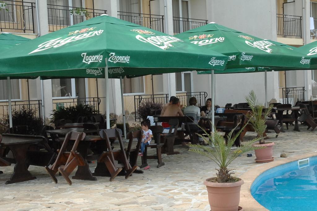 Park Hotel Argo ابزور المظهر الخارجي الصورة