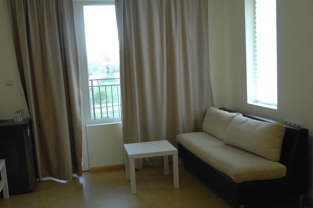 Park Hotel Argo ابزور المظهر الخارجي الصورة